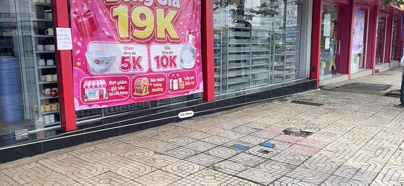Bán nhà mặt tiền trung tâm Tp. Đồng Xoài — ảnh 3 trên 9